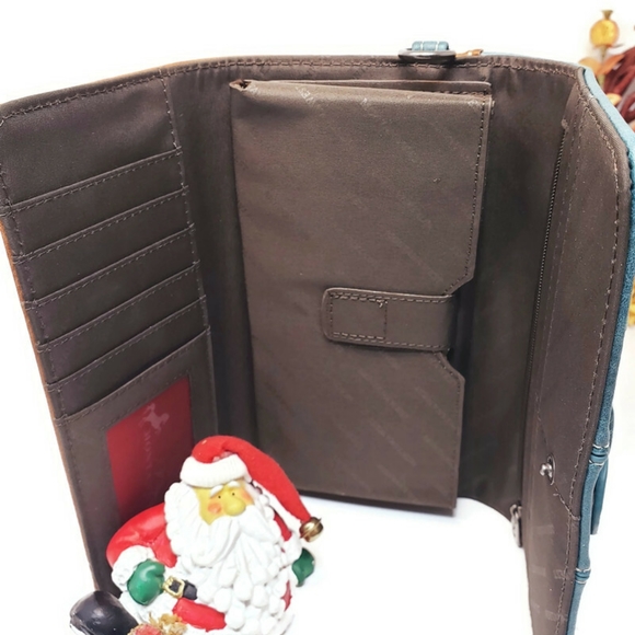 New!  Montana West Aztec Tooled Collection Wallet / Wristlet - Picture 4 of 4